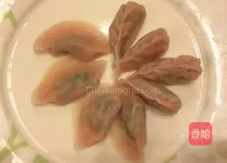 Illustration of how to make dragon fruit dumplings 1