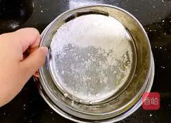 Coconut Black Cherry Soft Crispy Cake Recipe Illustration 5