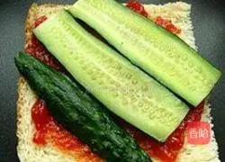 Simple Illustration of how to make a sandwich 3