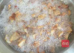 Illustration of how to make dumplings stuffed with pickled cabbage and oil residue 4