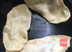 Family pasta.Illustration of how to make noodles 3