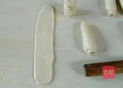 Illustration of how to make rose flower cake 8