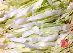 Illustration of how to make vegetarian fried noodles 1