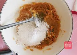 Sweet potato, red bean and lotus seed pie Illustration of how to do it 5