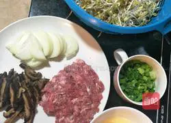 Illustration of Qingtian Scallion Noodles 3