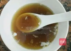 Illustration of how to make poached egg dumplings 4