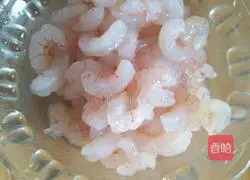 Illustration of how to make leek and shrimp dumplings 2