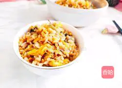 Illustration of how to make egg fried rice 1