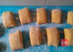 Illustration of how to make pumpkin steamed buns 6