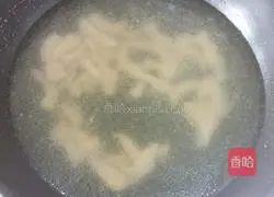 Illustration of how to make fried noodles with shredded vegetables and pork 7