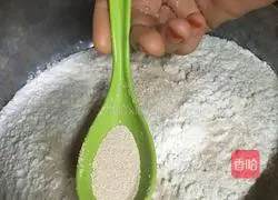 Illustration of how to make lotus leaf steamed buns 4