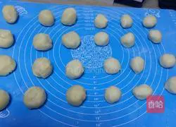 Illustration of how to make shortbread with snow pear filling 6