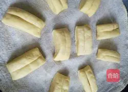 Illustration of how to make pumpkin steamed buns 19