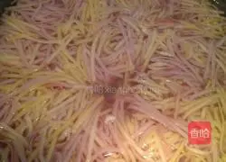 Illustration of how to make lean meat, shrimp, tomato and noodle sauce 10