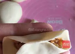 Illustration of how to make white radish and pork dumplings 16