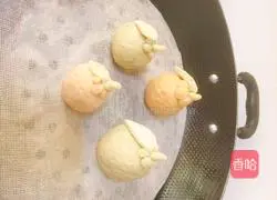 Illustration of how to make orange steamed buns 14