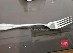 I don't know what the cake is called.Illustration of how to make it 3