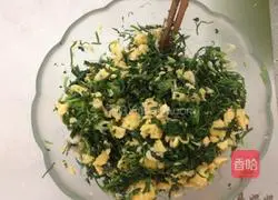 Illustration of how to make shepherd's purse and egg dough cake 5