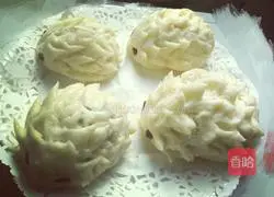 Milk-flavored hedgehog steamed buns recipe 8