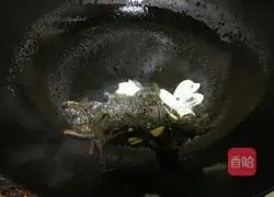 Illustration of how to make sesame leaf and mung bean noodles 4