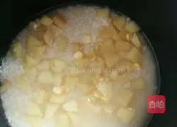 Recipe for rice cooker bone soup and potato braised rice Illustration 4