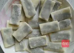 Illustration of how to make wonton wrapper spring rolls 7