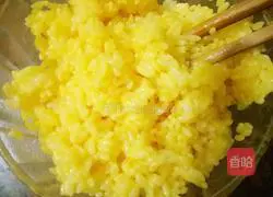 Simple golden egg fried rice recipe 4