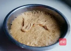 Illustration of how to make homemade brown sugar steamed buns 6