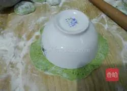 Illustration of how to make vegetable juice single pancake 10