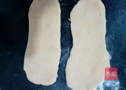 Illustration of how to make shoe steamed buns 6
