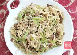 Illustration of how to make beef and vegetable fried noodles 20