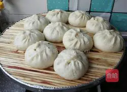 Illustration of how to make shrimp and cabbage buns 15