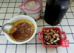 Illustration of how to mix noodles 2