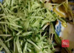 Illustration of how to make scallion oil noodles 2