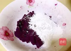 Illustration of how to make sago and purple sweet potato dumplings 3