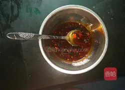 Illustration of how to make dumpling dipping sauce 2