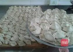 Illustration of how to make amaranth meat dumplings 8