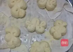 Illustration of how to make butterfly flower steamed buns 15