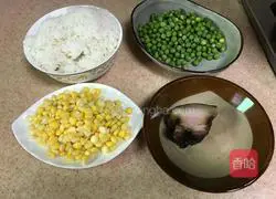 Illustration of how to make preserved fried rice 1