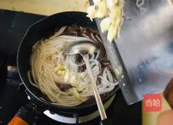 Potato powder duck blood and mutton soup recipe 6