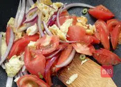 Illustration of how to make tomato and egg fried noodles 5
