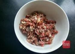 Illustration of how to make sausage fried rice 5