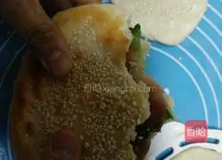 Illustration of making hollow sesame cake 21