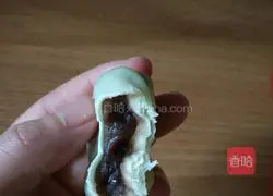 New ways to eat dumpling wrappers.Illustration of how to make small buns with dumpling wrappers 8