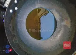 Illustration of how to make lotus root and pork dumpling stuffing 7