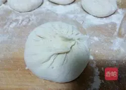 Pork and fennel stuffing Illustration of how to make cakes 11