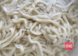 Illustration of how to make fried noodles with sesame sauce and eggs 3