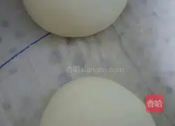 白发Illustration of how to make steamed buns 2