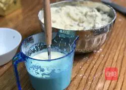 Starbucks Tiss Scones Illustration of how to make cakes 8