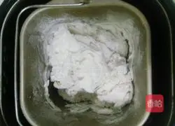 Illustration of how to make dumpling skins 1